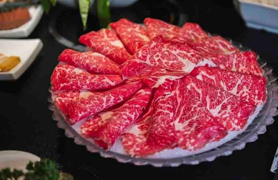 article/19/images/-best-chineserestaurants-dubai-little-lamb-restaurant_25012022052514.jpg?w=913&auto=format%2Ccompress