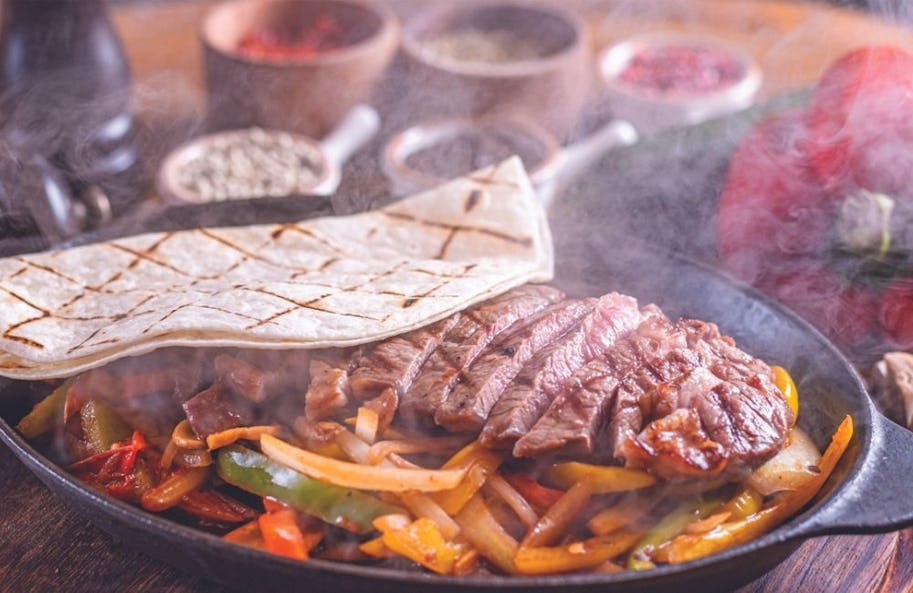 /article/20/images/best-turkish-restaurants-dubai-berkan_28012022051722.jpg?w=913&auto=format%2Ccompress