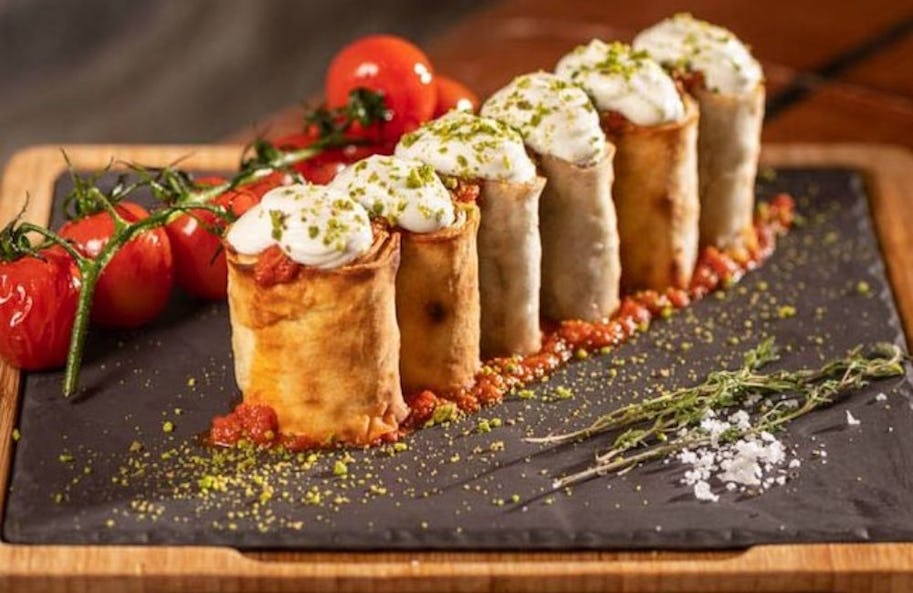 /article/20/images/best-turkish-restaurants-dubai-besh_28012022051722.jpg?w=913&auto=format%2Ccompress