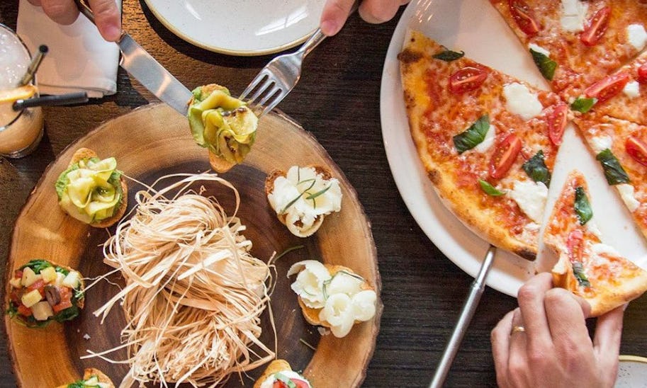 solo pizza and noodles