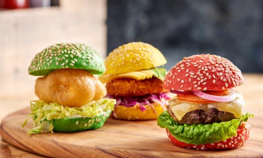 best-family-restaurants-dubai-17-places-both-kids-and-adults-will-love
