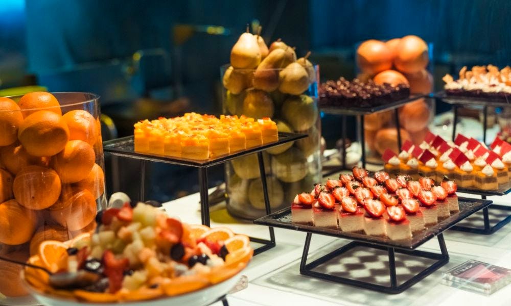 Footloose friday drunch at accents