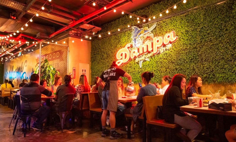 dampa seafood grill dining room