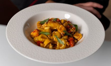 Bella Restaurant and Lounge 