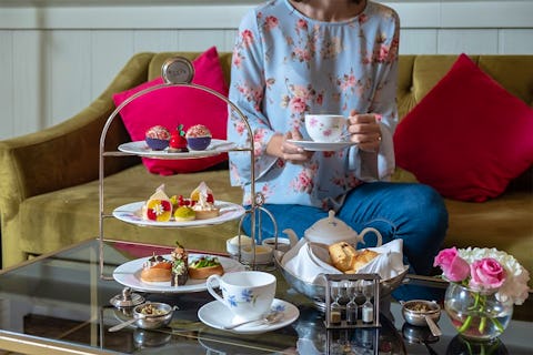 Champagne and Tea Lounge at Dukes The Palm