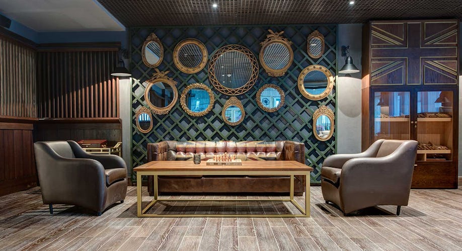 Cigar and Whisky Lounge