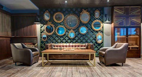 Cigar and Whisky Lounge