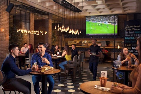 JB's Gastropub - Amwaj Rotana Hotel & Resort