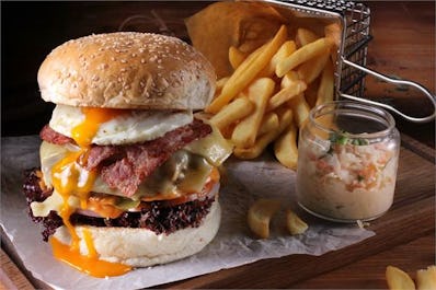 Long’s Bar - Towers Rotana