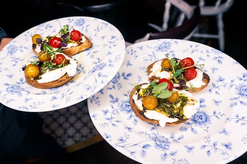 Weslodge Saloon Business Bay Dubai