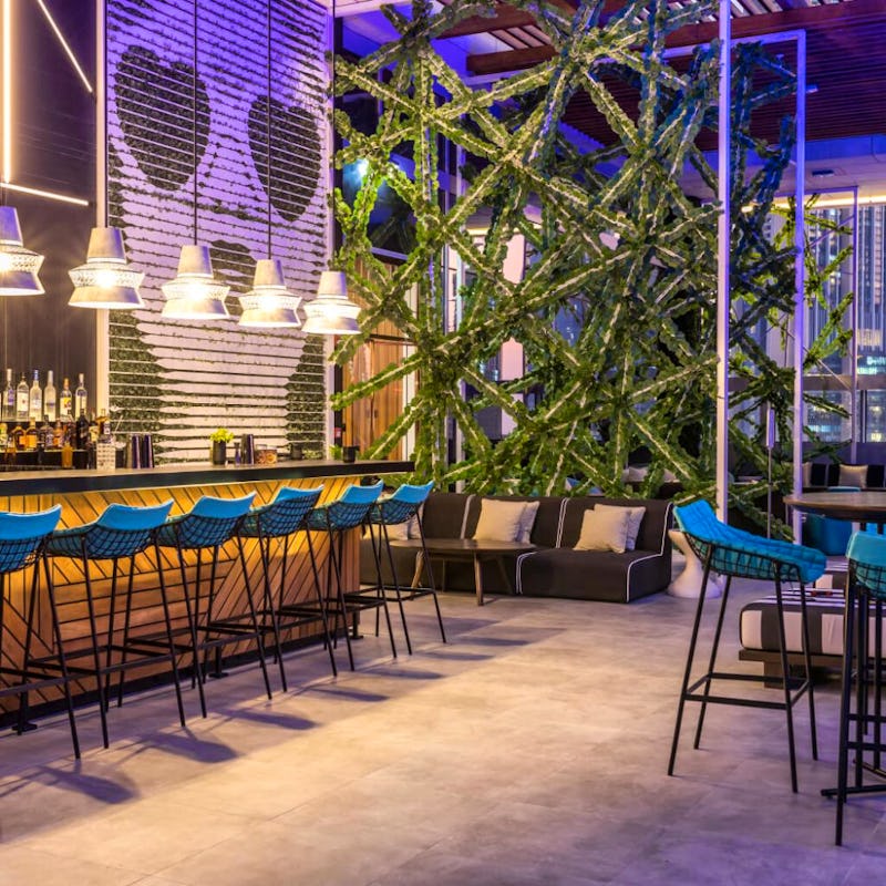 Bull & Bear, Dubai Restaurant Review, Menu, Opening Times