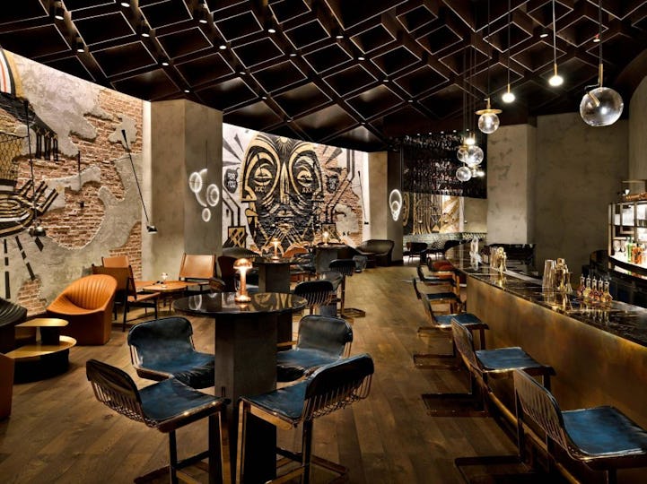 Off the wall - Hotel Indigo Dubai Downtown