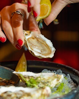 Off the wall - Hotel Indigo Dubai Downtown