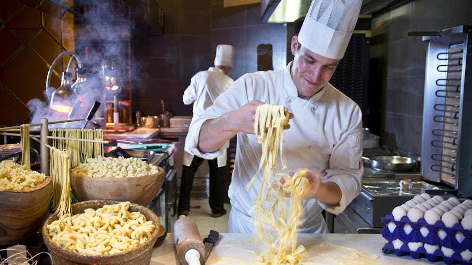 Suq - Four Seasons Dubai DJB