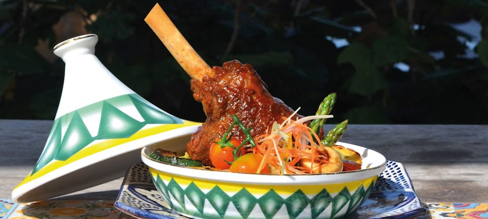 Azura Panoramic Lounge - The St. Regis Abu Dhabi