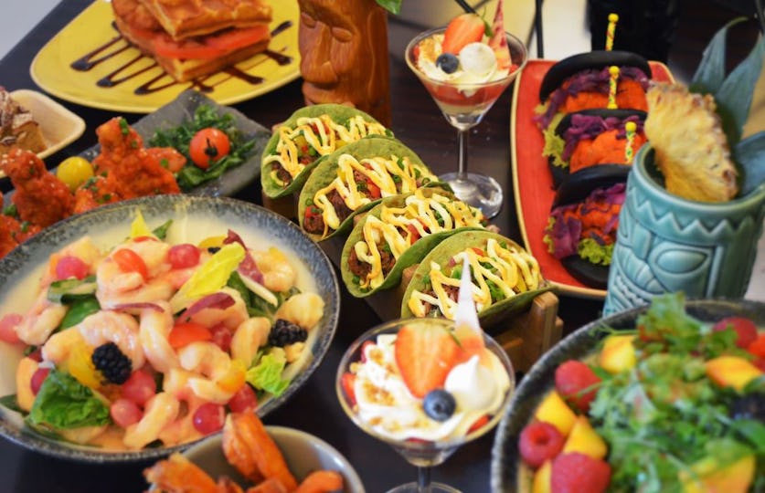 The Terrace on the Corniche - The St. Regis Abu Dhabi