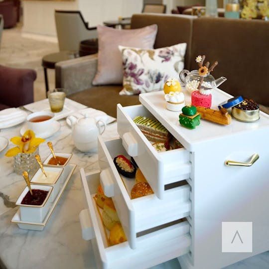 Lounge At Address Boulevard