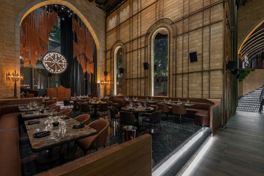 Amelia's Restaurant & Lounge