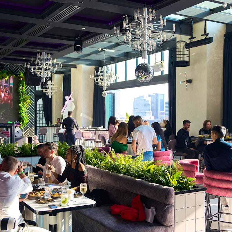 Birdcage, Dubai Restaurant Review, Menu, Opening Times